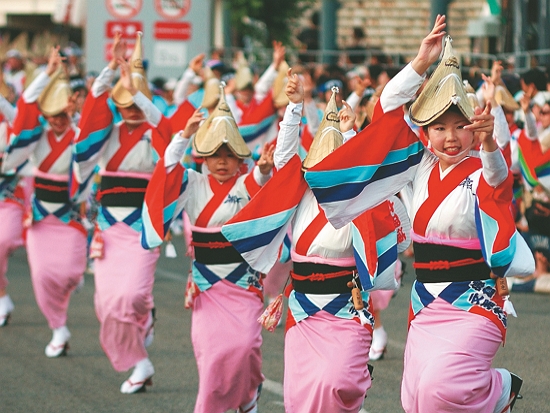 日本德島的阿波舞是以文化活動凝聚社區力量的重要典範／Rosino 提供