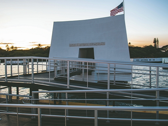 紀念珍珠港事件的美國海軍亞利桑那號戰艦紀念館／公有領域 Public Domain