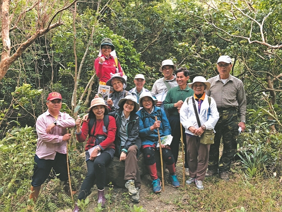 於南仁山進行蝴蝶課程／墾管處 提供