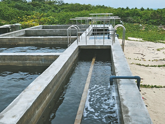 海淡場的慢濾池，負責過濾砂石、海草等雜質／海管處東沙管理站 提供