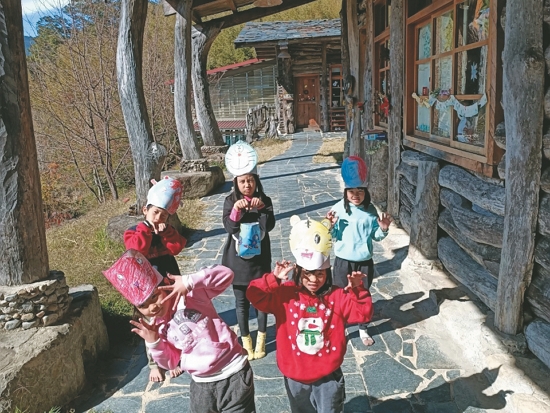 在自己的學校培養浸淫文化中的下一代／新光國小司馬庫斯實驗分班 提供