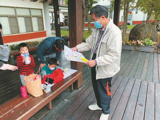 一家三代皆可在定向越野活動中找到樂趣／雪管處提供