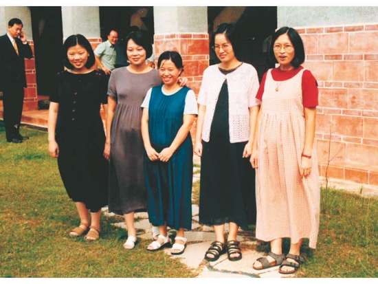 5 位同仁同時懷孕也是孫麗婷（中）難忘的回憶／張建騰提供