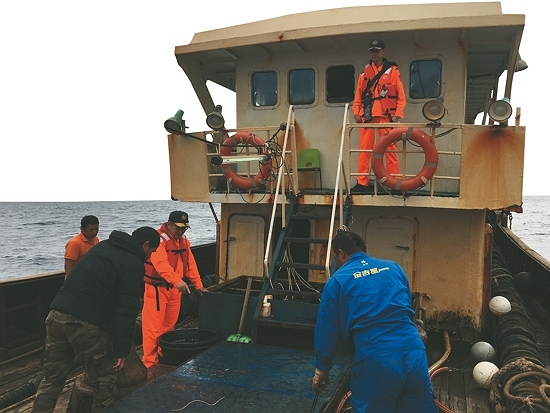 登船參與查緝、保育、救援行動，留下許多既驚險又印象
深刻的回憶