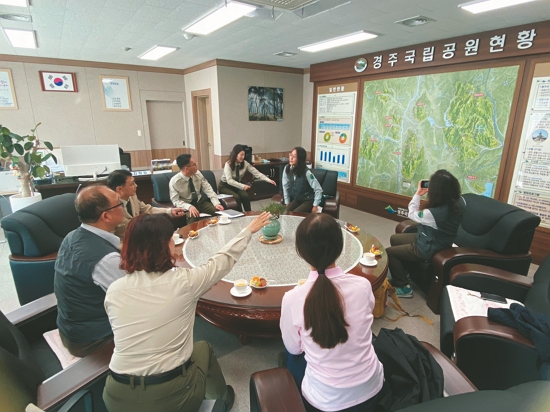 交流中，感受到在不同國家為同一目標努力的夥伴情感／國家公園署提供