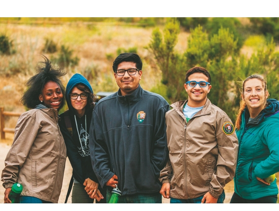  學校老師實地於塔塔加地區踏查導覽／玉管處 提供