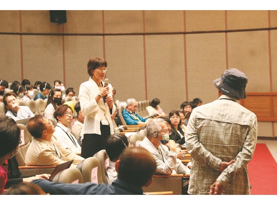 哈薩克教育與科學部動物研究所資深研究員 Tatjana Dujsebayeva ／雪管處 提供