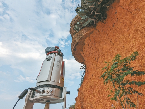     雷射掃描儀是快速收集地表地形立體資訊大數據的重要利器／金管處 提供
