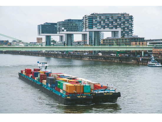 繁忙往來的商船也是污染源之一／Sebastien Mercier 提供（iStock）