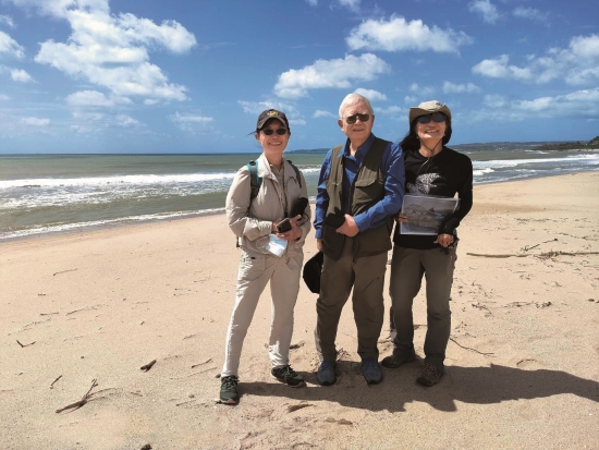 李可和林瓊瑤一同採訪前營建署署長林益厚，
留下珍貴合影／李可 提供