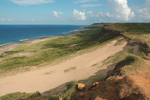 風吹砂形成的砂瀑景觀