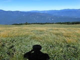 舒服、視野好的高山草原。