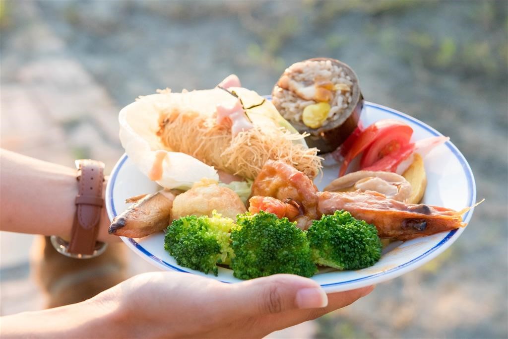 alt-「魚塭裡的餐桌」體驗釣虱目魚的樂趣--十份社區-3