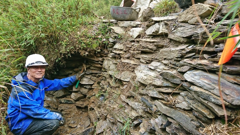 經過全體夥伴的辛勤努力，終於完成砌石護坡
 (太魯閣國家公園管理處提供)
