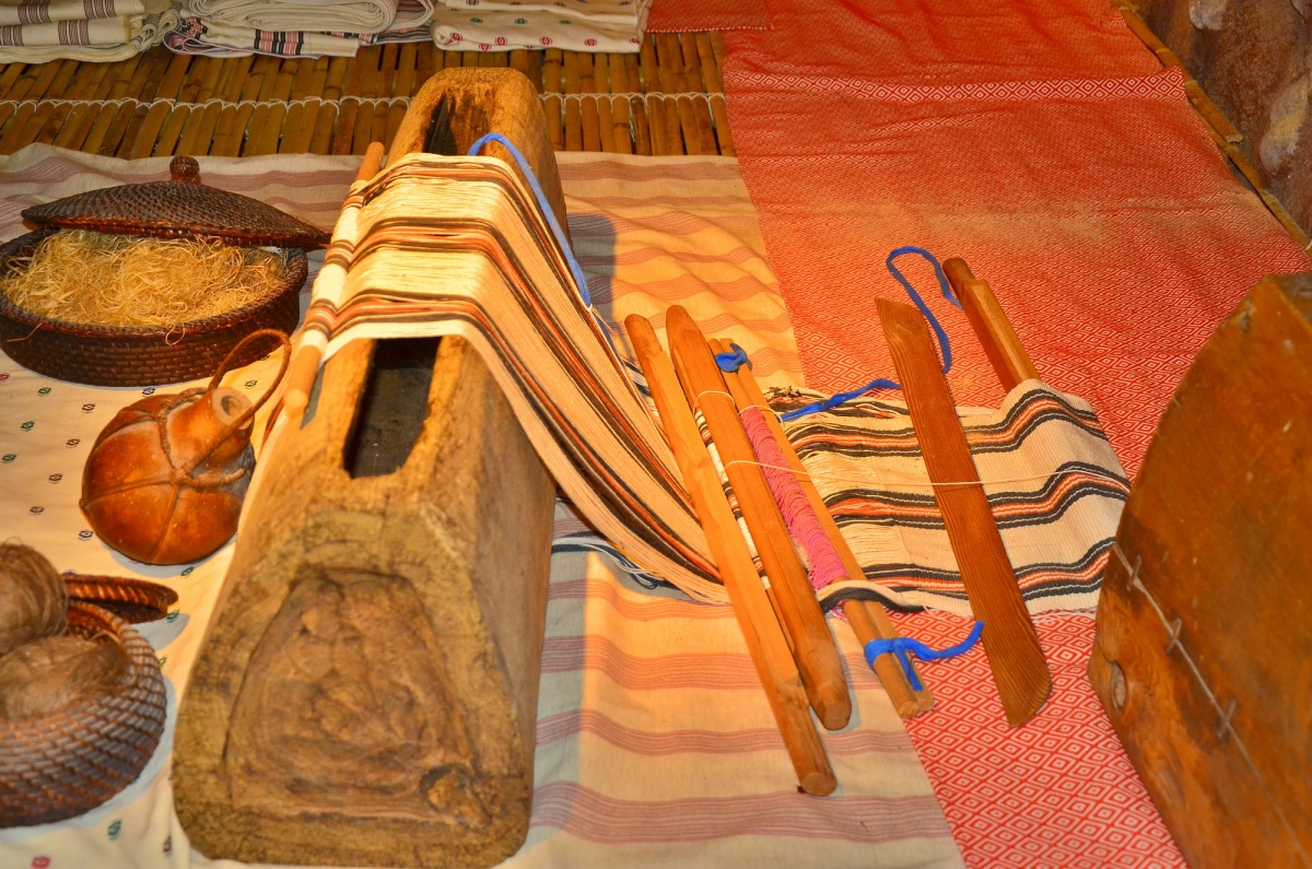 太魯閣族織布顏色多為白色、紅色和黑色，本圖為織布機近照 (太魯閣國家公園管理處提供)
