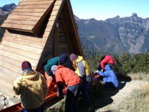 雪管處興建桃山山屋廁所