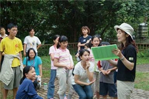帶領兒撞生態營隊活動/李鵬翔攝