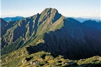 玉山主鋒夏景/玉管處提供，莊明景攝