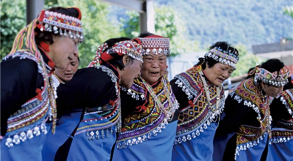 布農族的祭典儀式中，婦人們忘情的高歌宛如天籟/陳曉洋攝