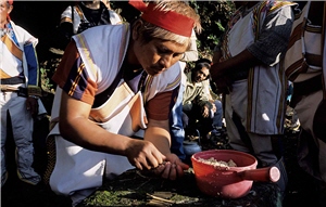 細膩的祭祀儀式，代表著布農族人心中最虔誠的祈禱/陳曉洋攝