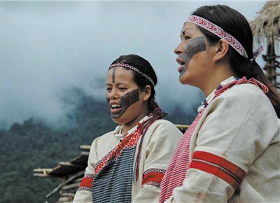 吟唱是泰雅族人另一種特殊的敘事方式，不同的情境場合會有不同的表達方式。/雪霸國家公園提供，古少麤攝