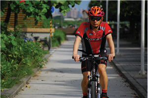 葉署長強調營建署研議縮減車道、增加自行車道的想法/賴宛靖攝