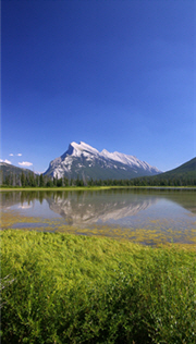 硃砂湖因傍晚時刻，在黃昏陽光的照色下讓湖面呈現硃砂色而成名／Timk Wang攝