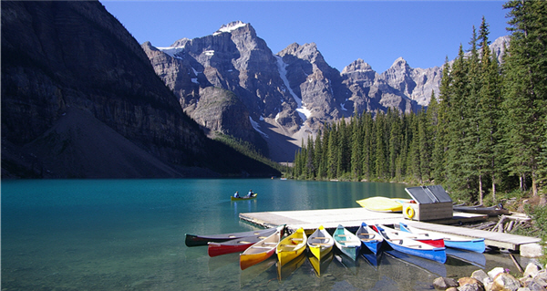 加拿大舊版紙鈔20元上的圖案就是夢蓮湖，也是座洛磯山脈中具代表性的冰河湖泊／Timk Wang攝