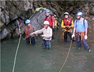 管理處會定期辦理保育志工的專業教育訓練