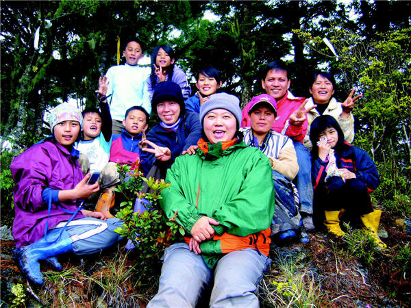 來自各地的善心捐款，讓此次畢業禮讚得以成行／陳智明提供