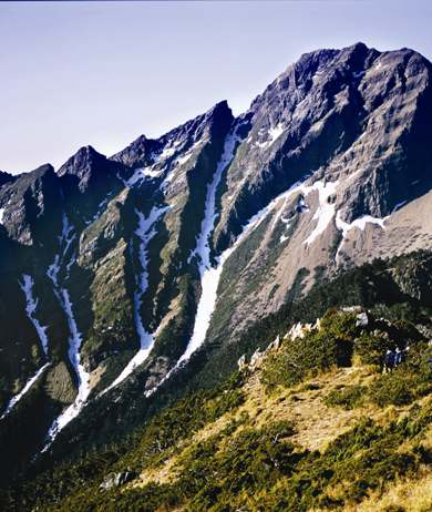 The trail from Mt. Jade North Peak to Mt. Jade Main Peak