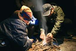 In USA, campsites in national parks are allowed to use dry twigs to start campfires. However, in Taiwan’s national parks suggests stoves only in campsites