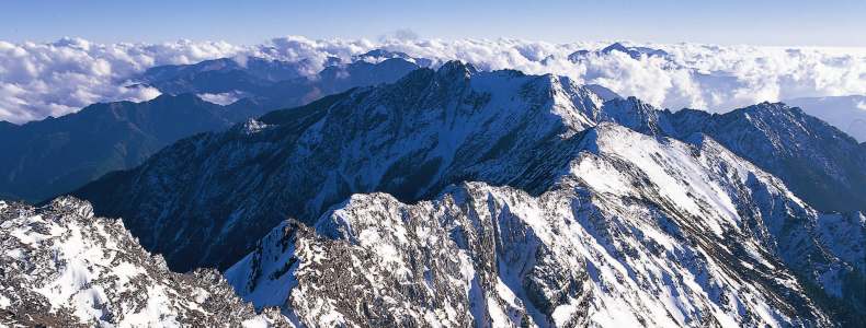 Mt. Jade Main Peak is an international hiking attraction. Under the long-term maintanence of YSNP Headquarters, the trail has managed to retain its original beauty