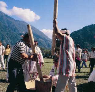 Taroko tribe makes millet with pounder which obtain materials from Nature. The way match the concept of environmental protection