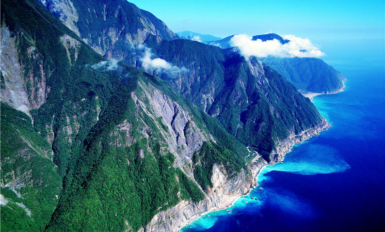 Cingshui Cliff．Hualien County