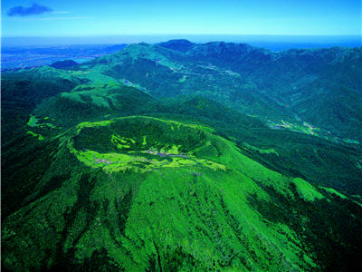 Mt. Huangzuei．Taipei County