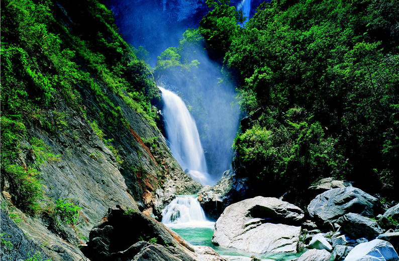 Baiyang Water fall of Taroko. (by Wen-yu Huang, provided by TNP)