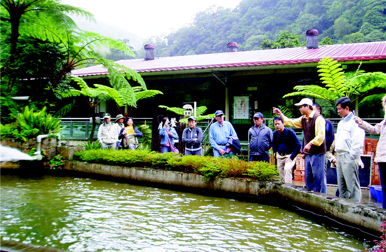 The Promotion Team went to ecotourism site for on-site survey.(by Ling Lin)