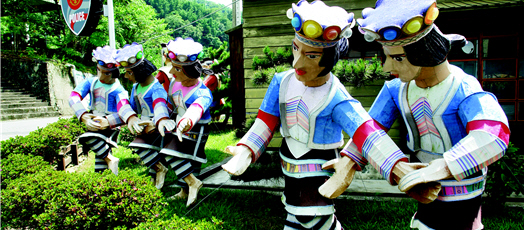 The aborigine icons can be see everywhere around Tapangu.(by Ching-lian Pang)