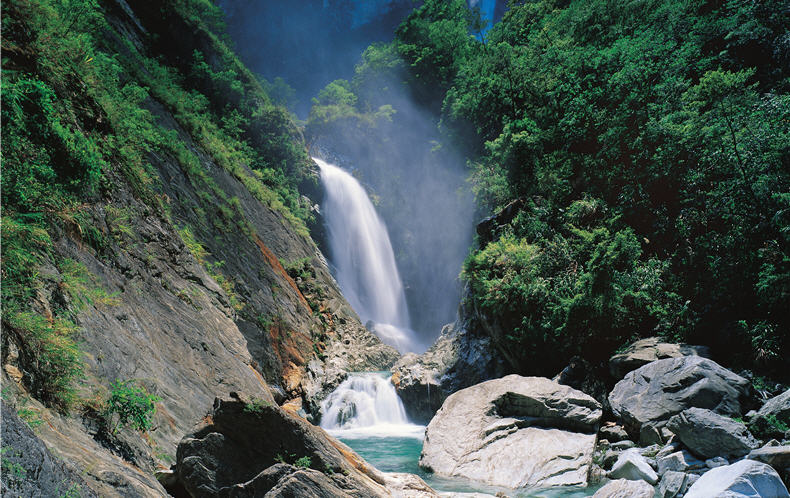 Literature is all about mood. National park is about landscape. If the two complement each other, how wonderful will that be?