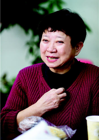 Fond of nature and a simple green life style, Chang had an early encounter