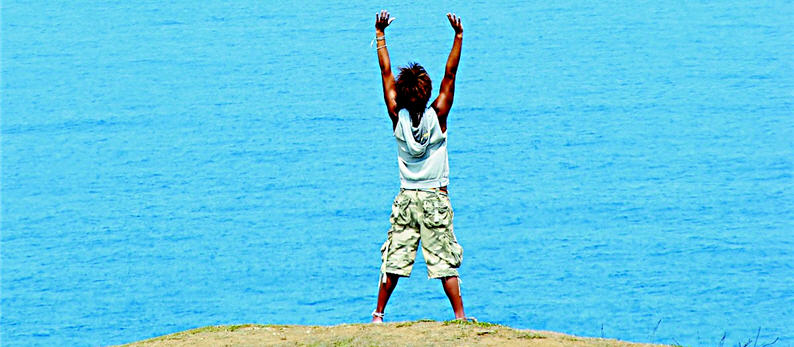 The beautiful landscape of Kenting where the sky and ocean are of one color is the healing sanctuary for the dejected.