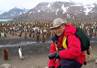 Chang, former Director-general of CPAMI, paid numerous visits to the South Pole and the North Pole. He is particularly concerned about the impact of global warming. / Photo provided by Lung-sheng Chang