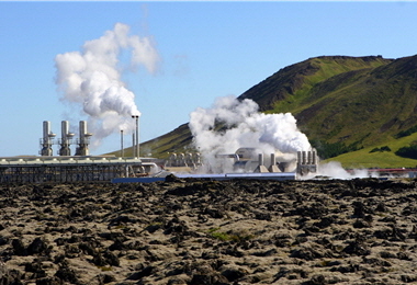 Iceland boasts picturesque sceneries and abundant geothermal resources, but it opened up its market for the American aluminum factories and triggered great controversy. / by Laurence