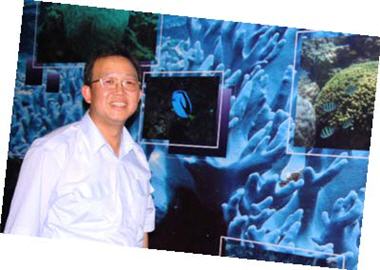 Director Mo-lin Yang of Marine National Park Headquarters felt an immense gratitude to the efforts and passion that MNP staff have invested in the promotion of marine conservation. / by Wan-ching Lai