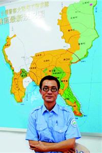 Chief Xie-qun Ma of Kenting National Park Headquarters says that KTNP is planning a project that incorporate the participation of local communities into the survey of resources, which will be a great help to marine conservation of Taiwan. / by Wan-ching Lai