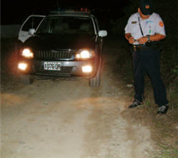 Pictures show that the route of police's patrol car had been put nails that caused serious blowouts of the tires. / Photo provided by Zai-quan Xiao