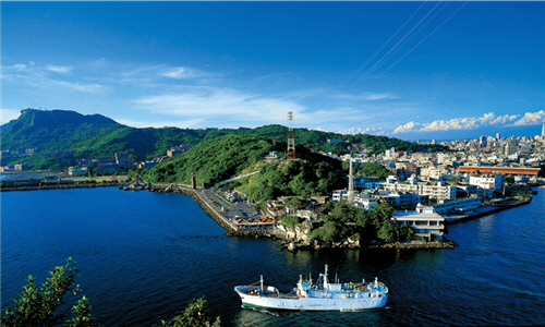 It is truly special and precious that Shou-shan is close to the downtown of Kaohsiung while being able to keep its primitive features.／Photo provided by Trongman Co.Ldiv> <img height=