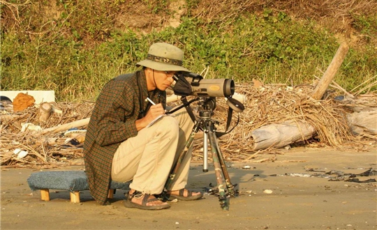 The large amount of data behind bird banding research requires a long period of time to collect and compile. ／Photo provided by Yi-shen Ho
