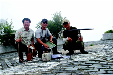 Tracking the signals from those radio transmitters attached to the birds through GPS triangulation is one way to monitor the birds and understand how the birds utilize the habitats.